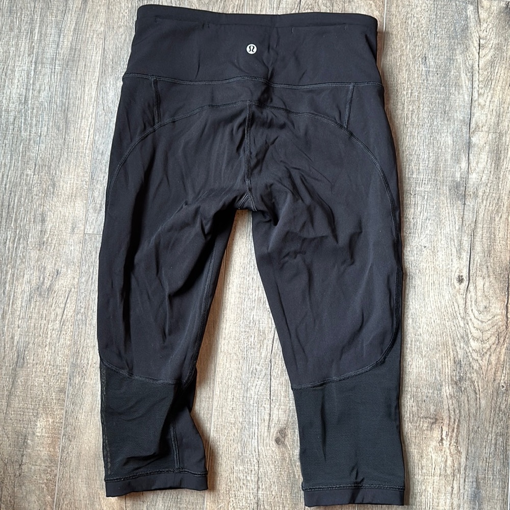 Lululemon running crops reflective Sz 6